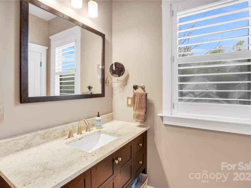 140 Parkview Street, Davidson, NC 28036.  MLS# CAR4245370, YatesRealty ID 6372. 