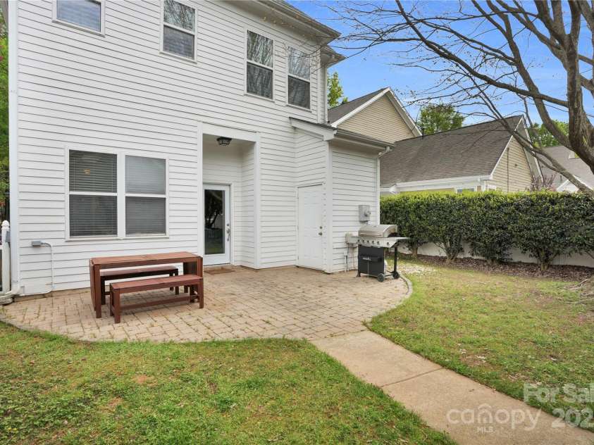 140 Parkview Street, Davidson, NC 28036.  MLS# CAR4245370, YatesRealty ID 6372. 