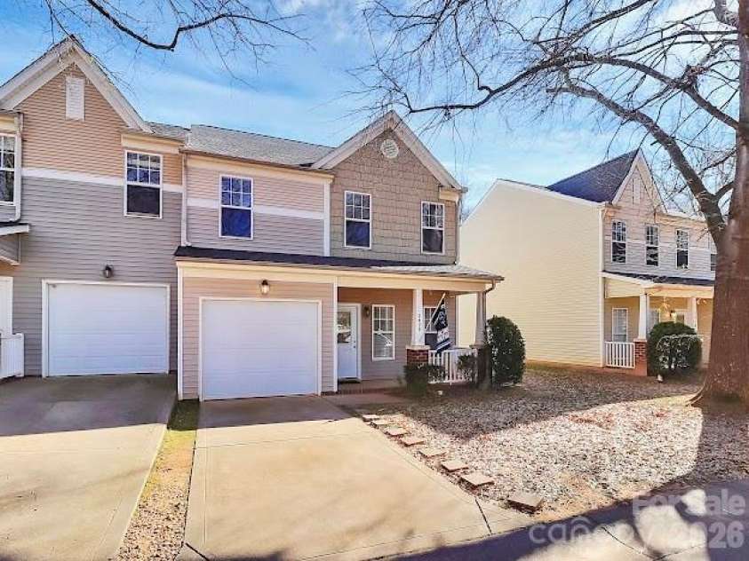 5426 Franklin Springs Circle, Charlotte, NC 28217.  MLS# CAR4352546, YatesRealty ID 6372. 