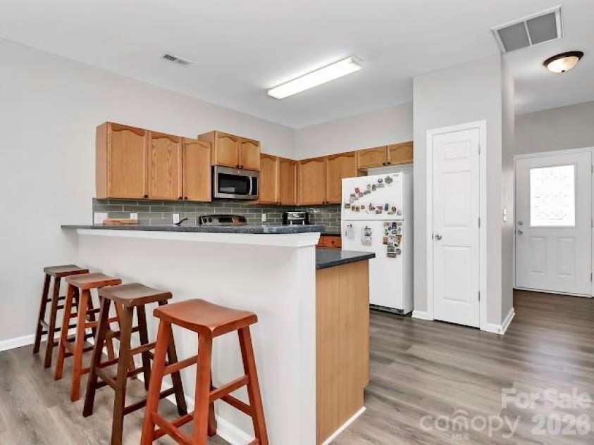 5426 Franklin Springs Circle, Charlotte, NC 28217.  MLS# CAR4352546, YatesRealty ID 6372. 