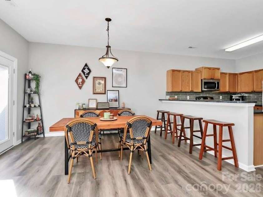 5426 Franklin Springs Circle, Charlotte, NC 28217.  MLS# CAR4352546, YatesRealty ID 6372. 