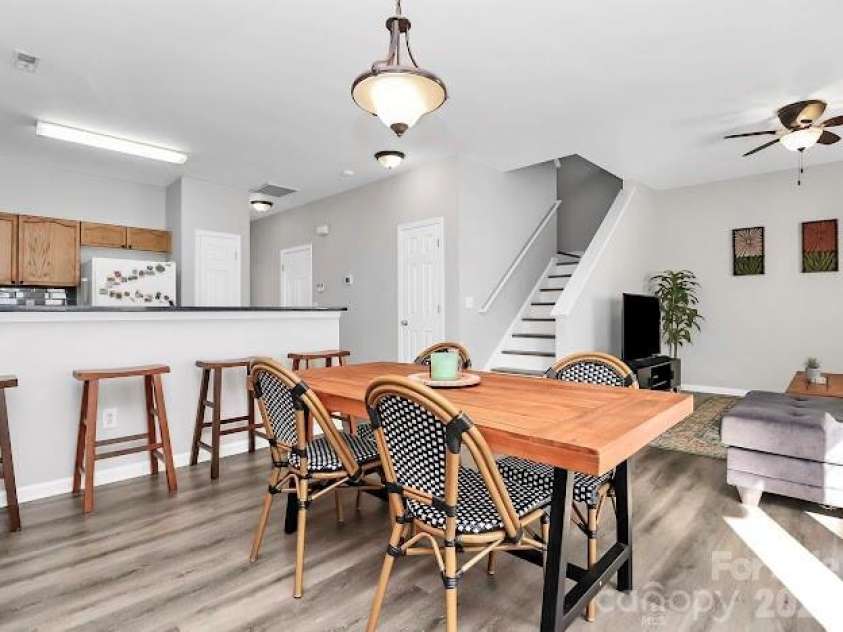 5426 Franklin Springs Circle, Charlotte, NC 28217.  MLS# CAR4352546, YatesRealty ID 6372. 