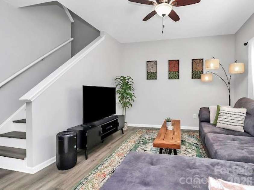 5426 Franklin Springs Circle, Charlotte, NC 28217.  MLS# CAR4352546, YatesRealty ID 6372. 