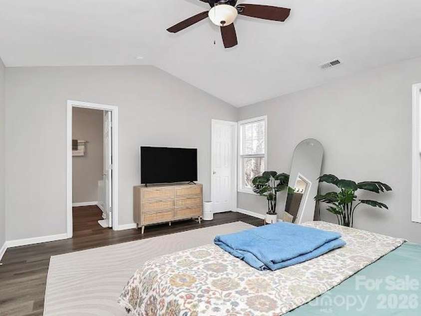 5426 Franklin Springs Circle, Charlotte, NC 28217.  MLS# CAR4352546, YatesRealty ID 6372. 