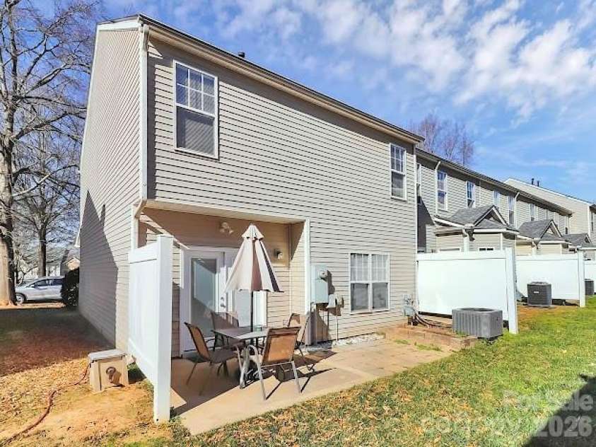 5426 Franklin Springs Circle, Charlotte, NC 28217.  MLS# CAR4352546, YatesRealty ID 6372. 