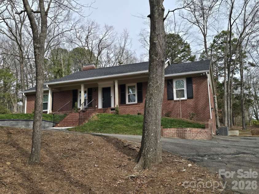 126 Sunset Drive, Chester, SC 29706.  MLS# CAR4290675, YatesRealty ID 6373. 