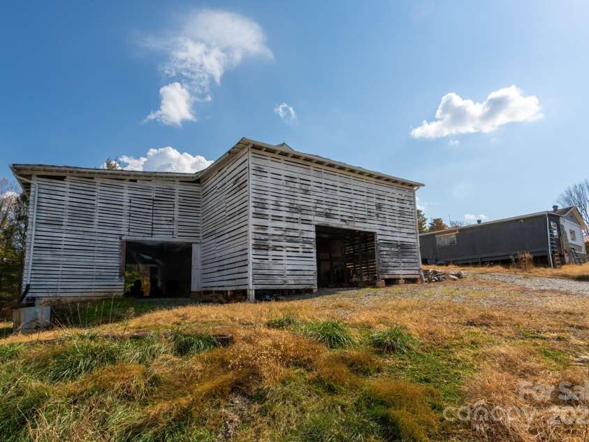 9 Eller Ford Road, Weaverville, NC 28787.  MLS# CAR4203004, YatesRealty ID 6373. 24x32 extention