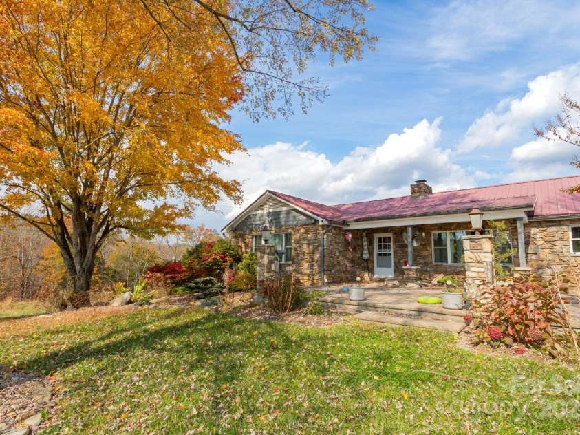 9 Eller Ford Road, Weaverville, NC 28787.  MLS# CAR4203004, YatesRealty ID 6373. 