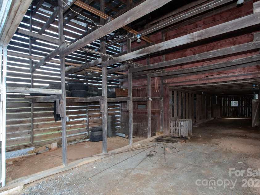 9 Eller Ford Road, Weaverville, NC 28787.  MLS# CAR4203004, YatesRealty ID 6373. 