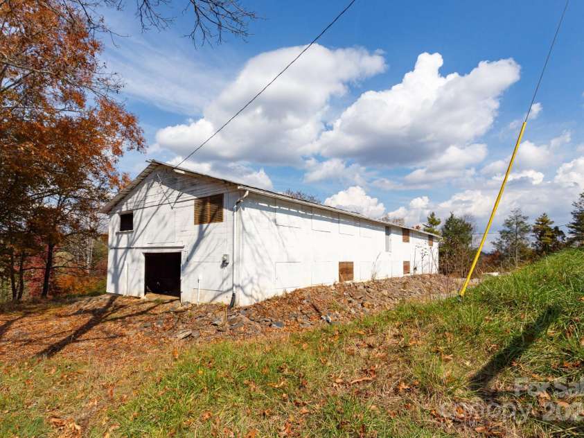 9 Eller Ford Road, Weaverville, NC 28787.  MLS# CAR4203004, YatesRealty ID 6373. 