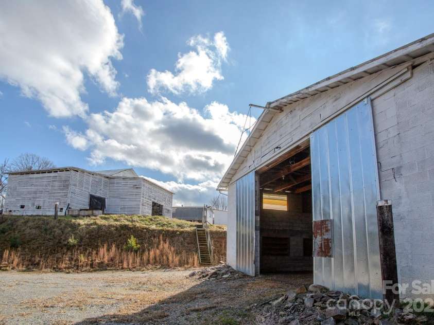 9 Eller Ford Road, Weaverville, NC 28787.  MLS# CAR4203004, YatesRealty ID 6373. 