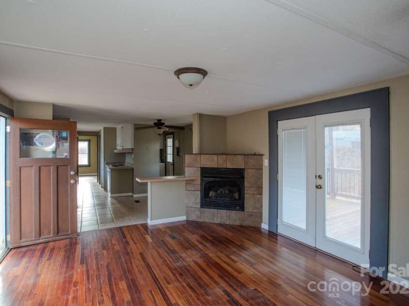 9 Eller Ford Road, Weaverville, NC 28787.  MLS# CAR4203004, YatesRealty ID 6373. 