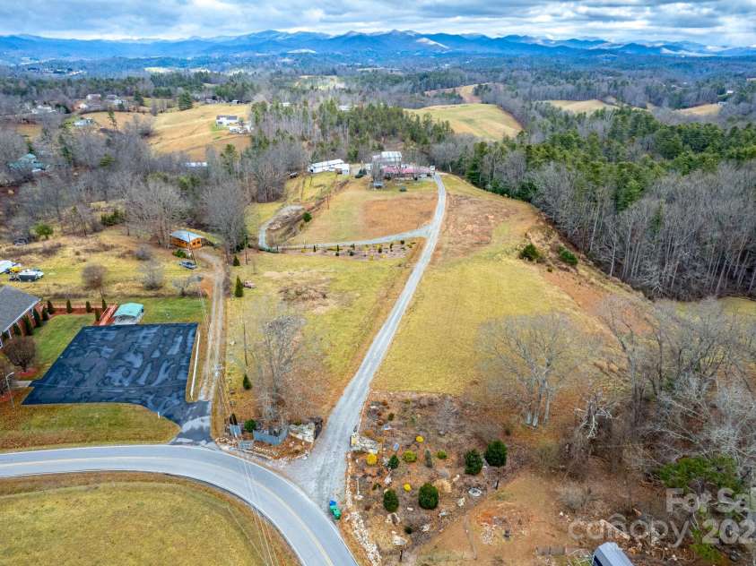 9 Eller Ford Road, Weaverville, NC 28787.  MLS# CAR4203004, YatesRealty ID 6373. 