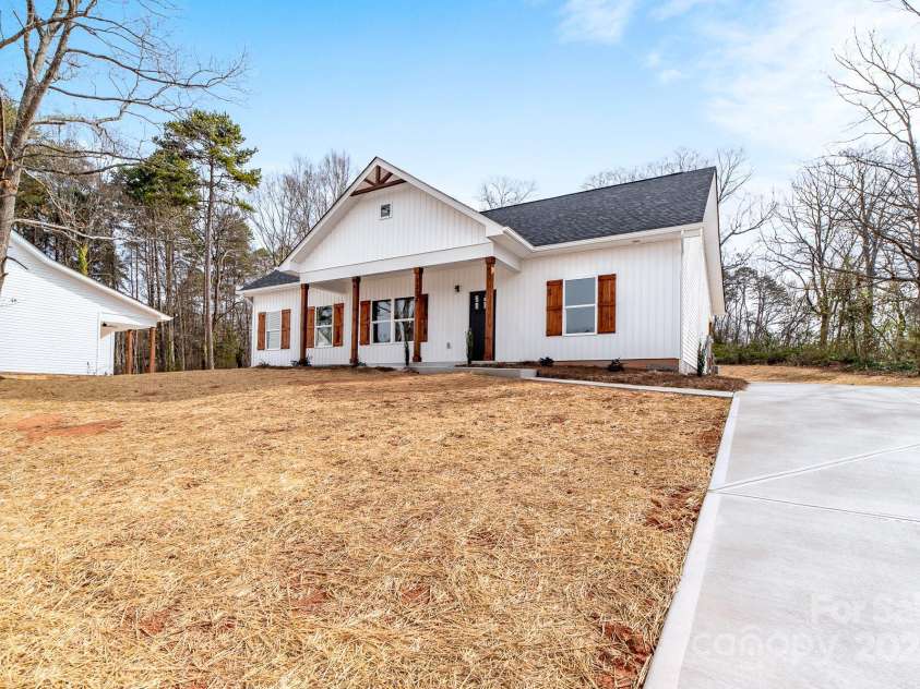 1306 Eddie Street, Gastonia, NC 28054.  MLS# CAR4207856, YatesRealty ID 6375. 