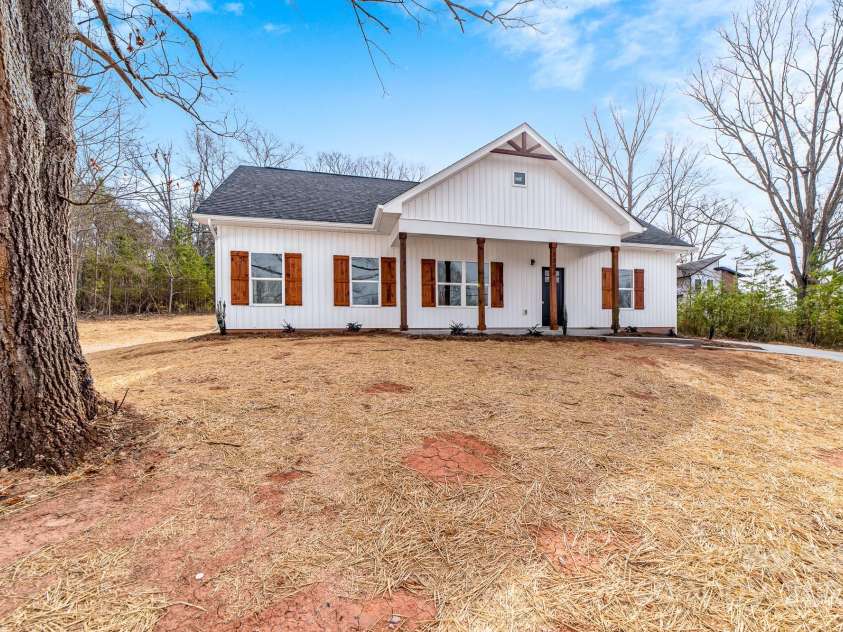 1306 Eddie Street, Gastonia, NC 28054.  MLS# CAR4207856, YatesRealty ID 6375. 