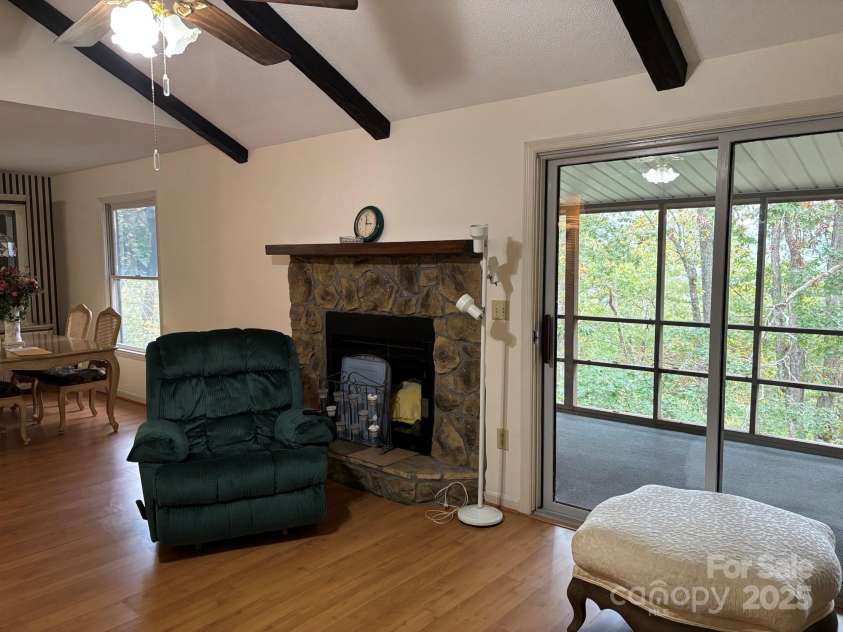 655 Overlook Drive, Spruce Pine, NC 28777.  MLS# CAR4310339, YatesRealty ID 6376. 