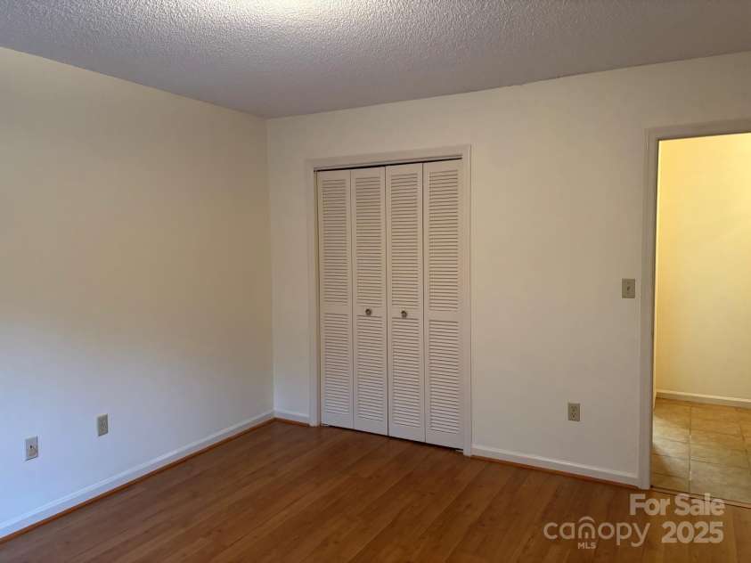 655 Overlook Drive, Spruce Pine, NC 28777.  MLS# CAR4310339, YatesRealty ID 6376. 
