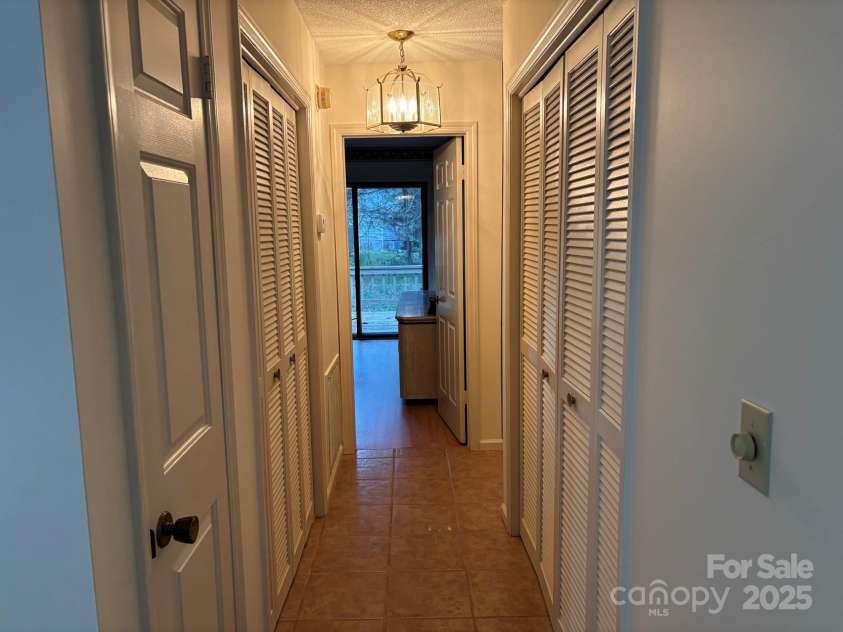 655 Overlook Drive, Spruce Pine, NC 28777.  MLS# CAR4310339, YatesRealty ID 6376. 