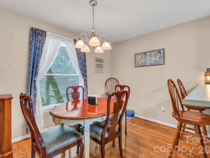 655 Overlook Drive, Spruce Pine, NC 28777.  MLS# CAR4415522, YatesRealty ID 6376. 