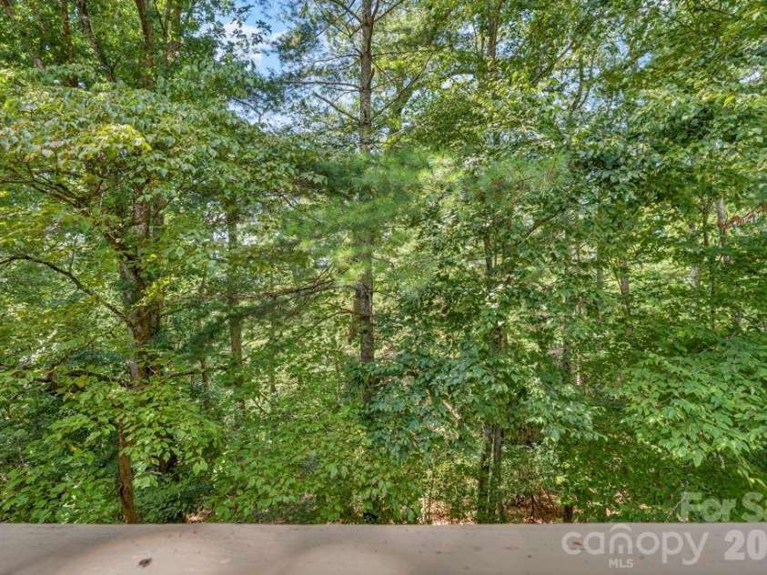 655 Overlook Drive, Spruce Pine, NC 28777.  MLS# CAR4415522, YatesRealty ID 6376. 