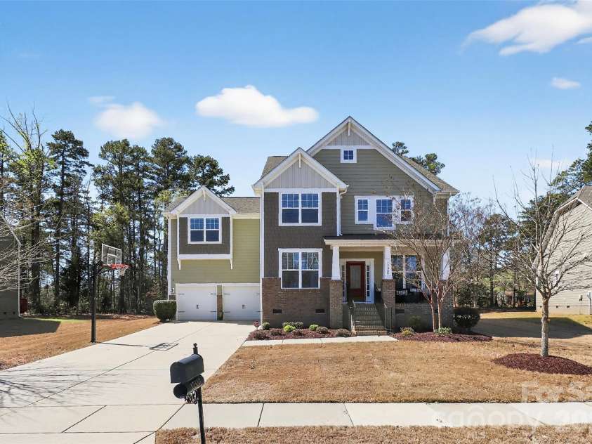 17320 Belmont Stakes Lane, Charlotte, NC 28278.  MLS# CAR4357373, YatesRealty ID 6378. 