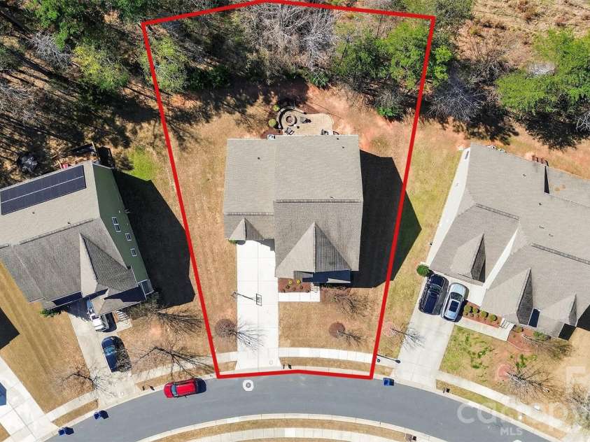 17320 Belmont Stakes Lane, Charlotte, NC 28278.  MLS# CAR4357373, YatesRealty ID 6378. 