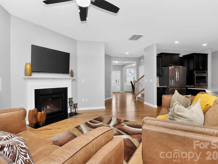 17320 Belmont Stakes Lane, Charlotte, NC 28278.  MLS# CAR4357373, YatesRealty ID 6378. 