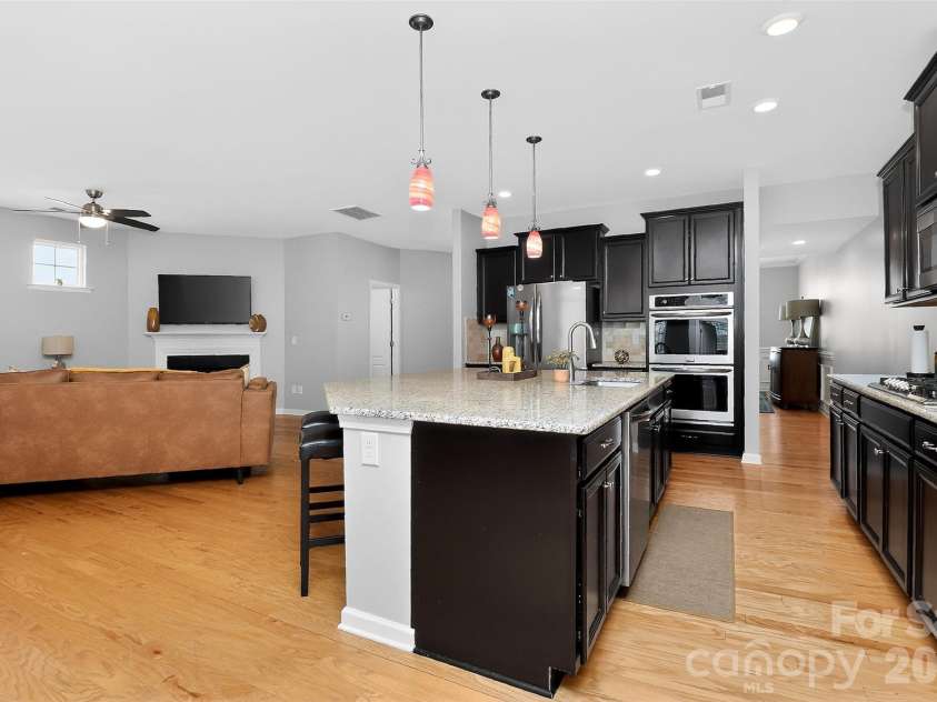 17320 Belmont Stakes Lane, Charlotte, NC 28278.  MLS# CAR4357373, YatesRealty ID 6378. 