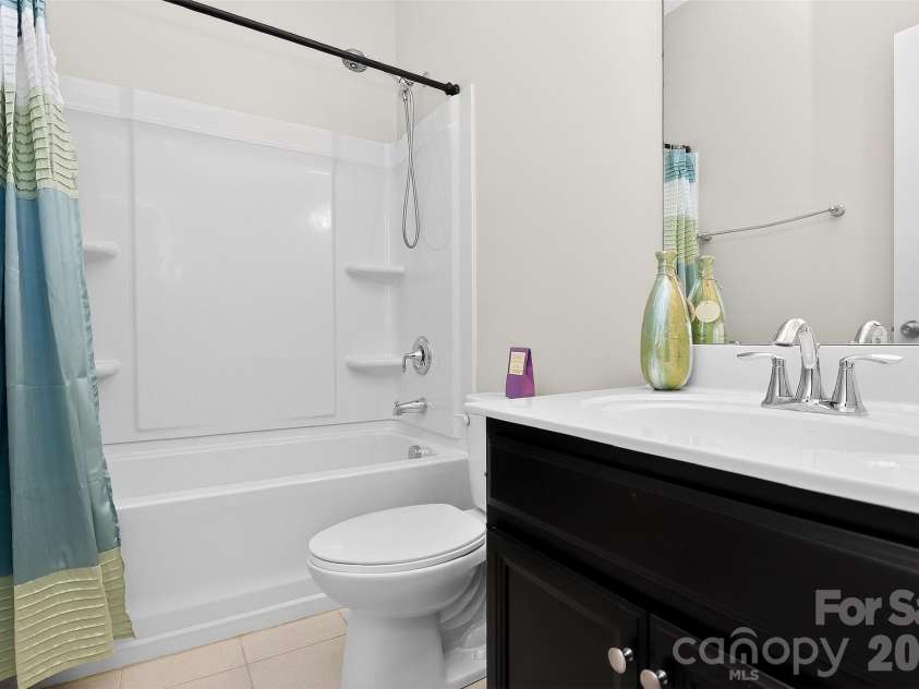 17320 Belmont Stakes Lane, Charlotte, NC 28278.  MLS# CAR4357373, YatesRealty ID 6378. 