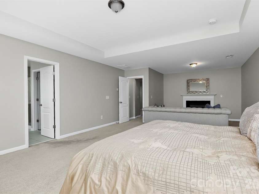 17320 Belmont Stakes Lane, Charlotte, NC 28278.  MLS# CAR4357373, YatesRealty ID 6378. 