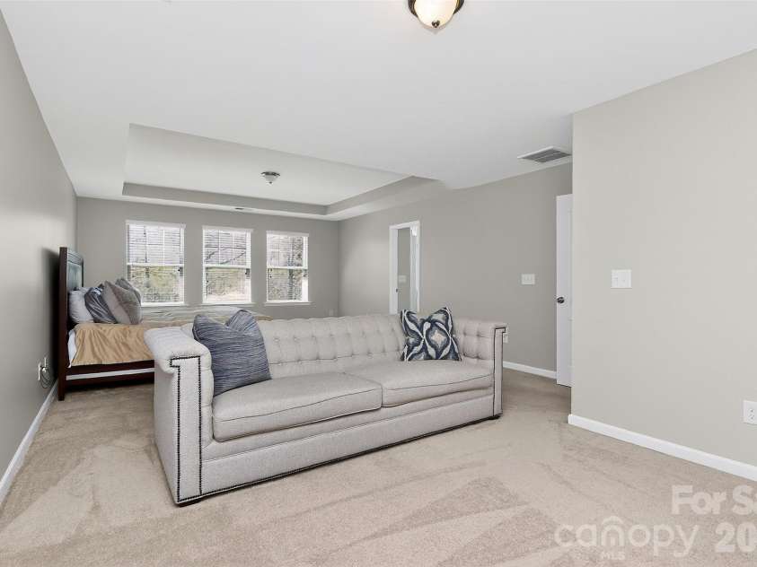 17320 Belmont Stakes Lane, Charlotte, NC 28278.  MLS# CAR4357373, YatesRealty ID 6378. 