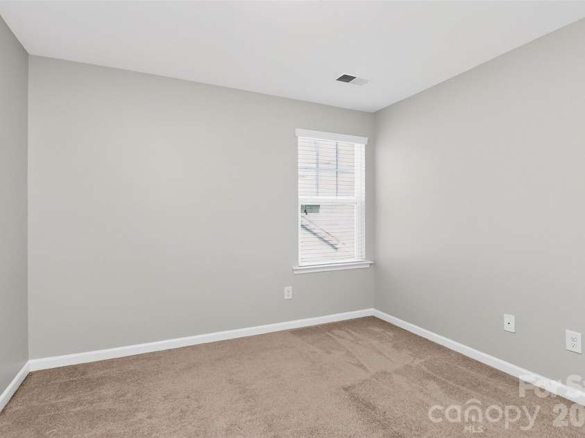 17320 Belmont Stakes Lane, Charlotte, NC 28278.  MLS# CAR4357373, YatesRealty ID 6378. 