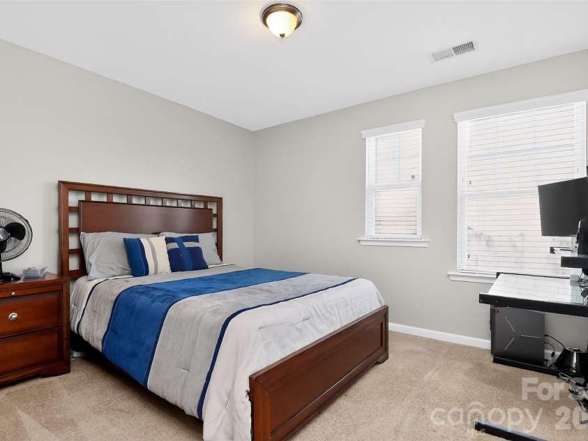17320 Belmont Stakes Lane, Charlotte, NC 28278.  MLS# CAR4357373, YatesRealty ID 6378. 