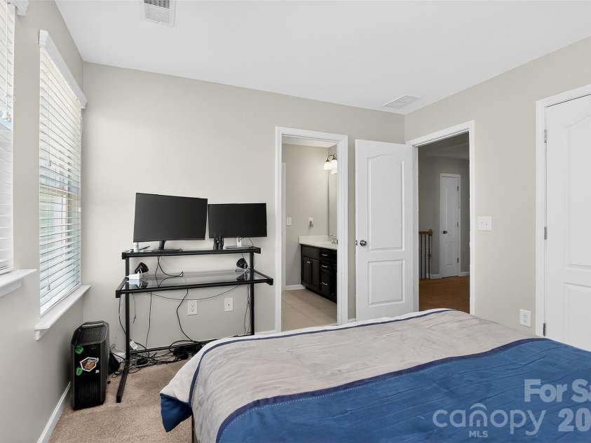 17320 Belmont Stakes Lane, Charlotte, NC 28278.  MLS# CAR4357373, YatesRealty ID 6378. 