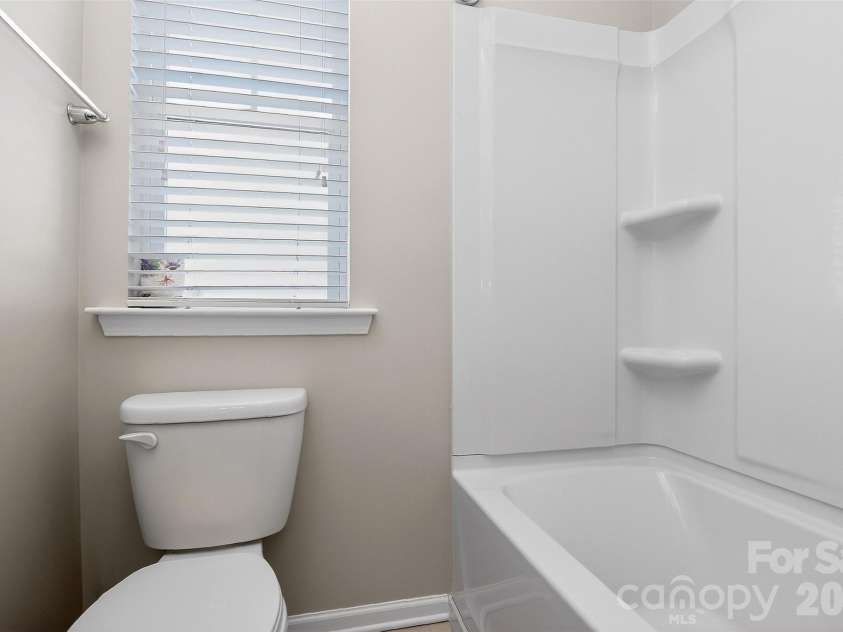 17320 Belmont Stakes Lane, Charlotte, NC 28278.  MLS# CAR4357373, YatesRealty ID 6378. 