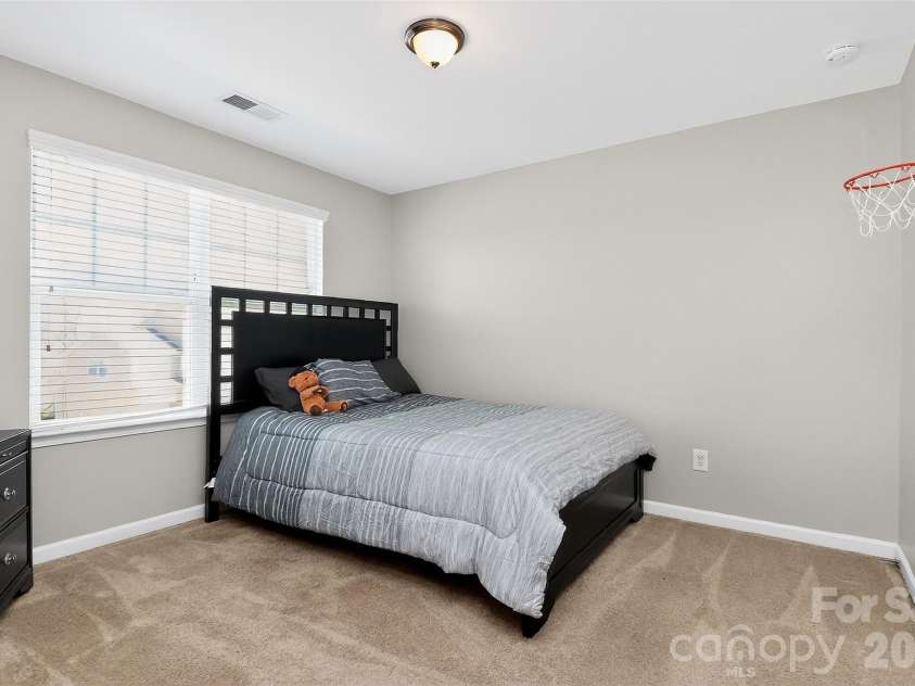 17320 Belmont Stakes Lane, Charlotte, NC 28278.  MLS# CAR4357373, YatesRealty ID 6378. 