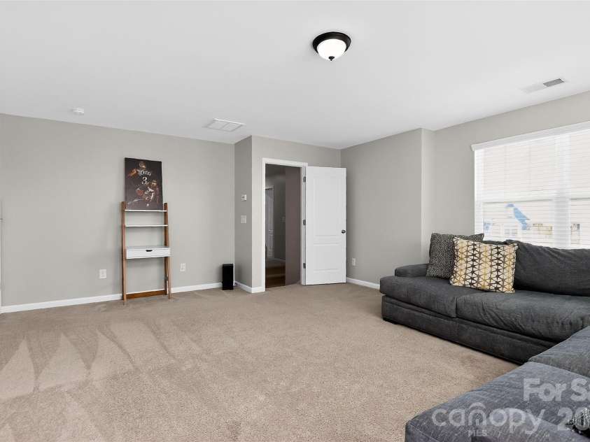 17320 Belmont Stakes Lane, Charlotte, NC 28278.  MLS# CAR4357373, YatesRealty ID 6378. 