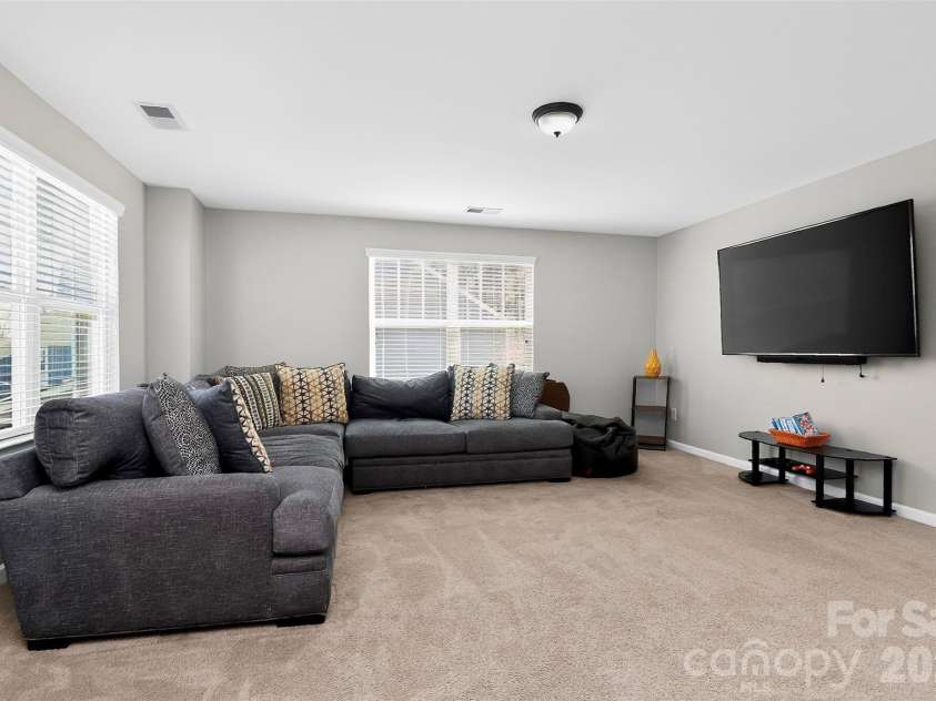 17320 Belmont Stakes Lane, Charlotte, NC 28278.  MLS# CAR4357373, YatesRealty ID 6378. 