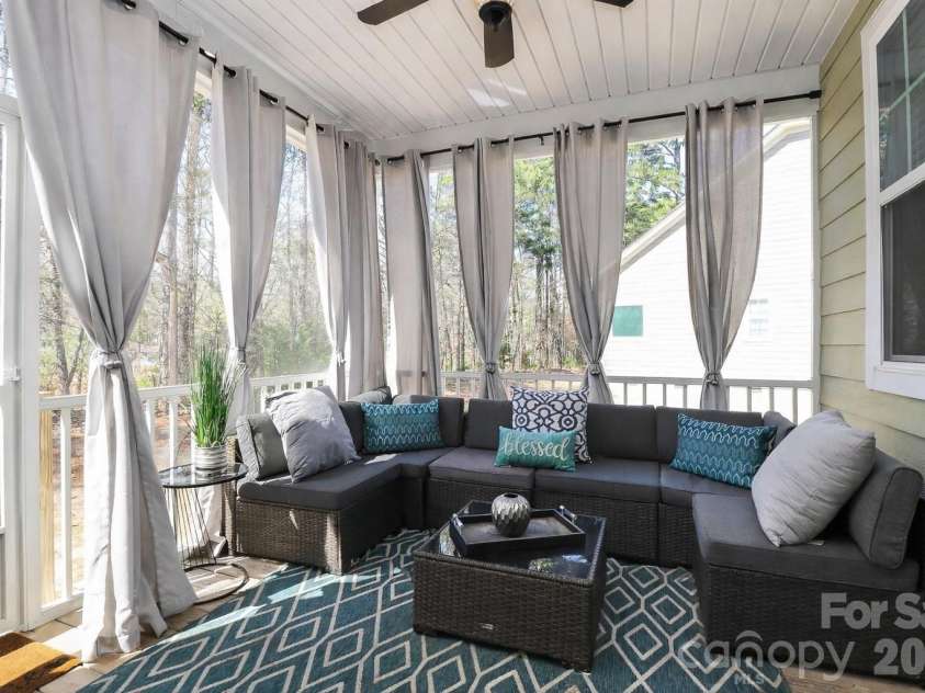 17320 Belmont Stakes Lane, Charlotte, NC 28278.  MLS# CAR4357373, YatesRealty ID 6378. 