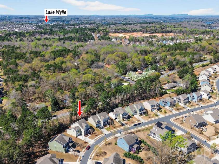 17320 Belmont Stakes Lane, Charlotte, NC 28278.  MLS# CAR4357373, YatesRealty ID 6378. 