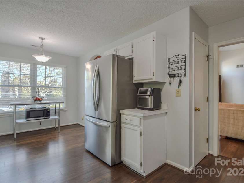 2731 Bishopton Place, Charlotte, NC 28216.  MLS# CAR4242664, YatesRealty ID 6378. 