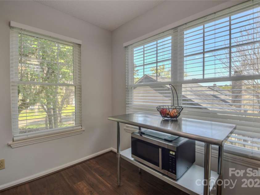 2731 Bishopton Place, Charlotte, NC 28216.  MLS# CAR4242664, YatesRealty ID 6378. 