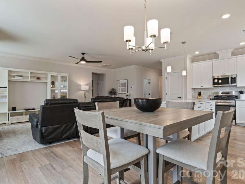 252 Hamrick Road, Cramerton, NC 28032.  MLS# CAR4353313, YatesRealty ID 6379. 