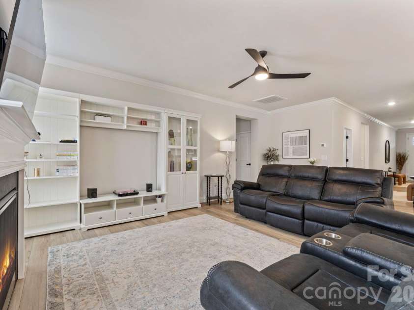 252 Hamrick Road, Cramerton, NC 28032.  MLS# CAR4353313, YatesRealty ID 6379. 