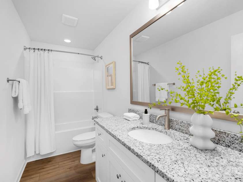 2940 21st Street Lane, Hickory, NC 28601.  MLS# CAR4320296, YatesRealty ID 638. 