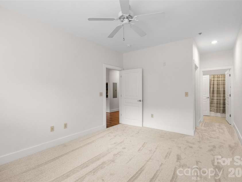 9 Kenilworth Knoll, Asheville, NC 28805.  MLS# CAR4388816, YatesRealty ID 6380. Bedroom 2