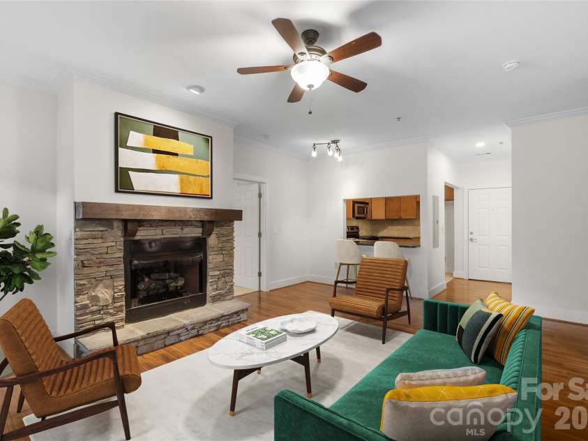 9 Kenilworth Knoll, Asheville, NC 28805.  MLS# CAR4388816, YatesRealty ID 6380. Virtually Staged