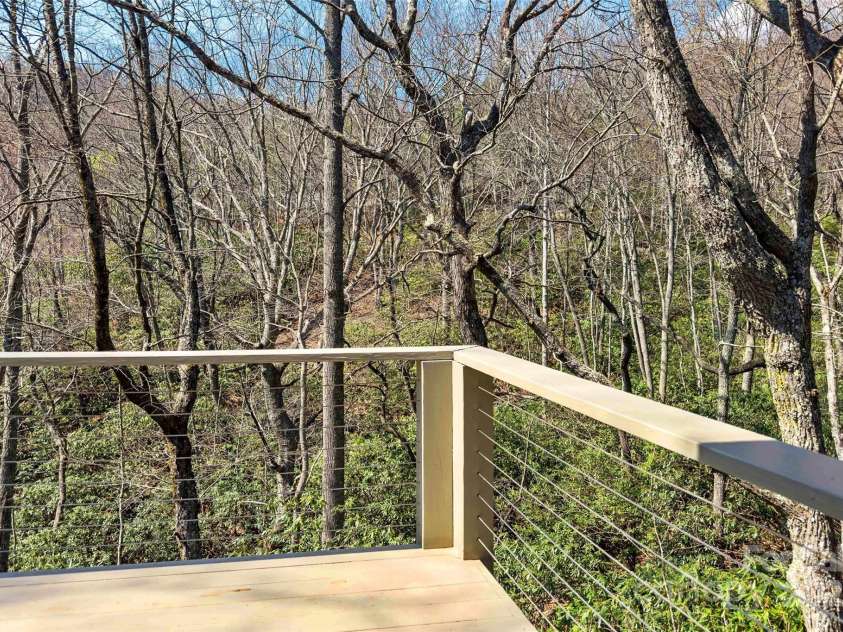 30 Red Oak Forest Road, Fairview, NC 28730.  MLS# CAR4247344, YatesRealty ID 6381. 