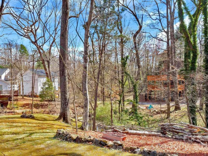 2406 Brook Canyon Drive, Charlotte, NC 28212.  MLS# CAR4237625, YatesRealty ID 6382. 