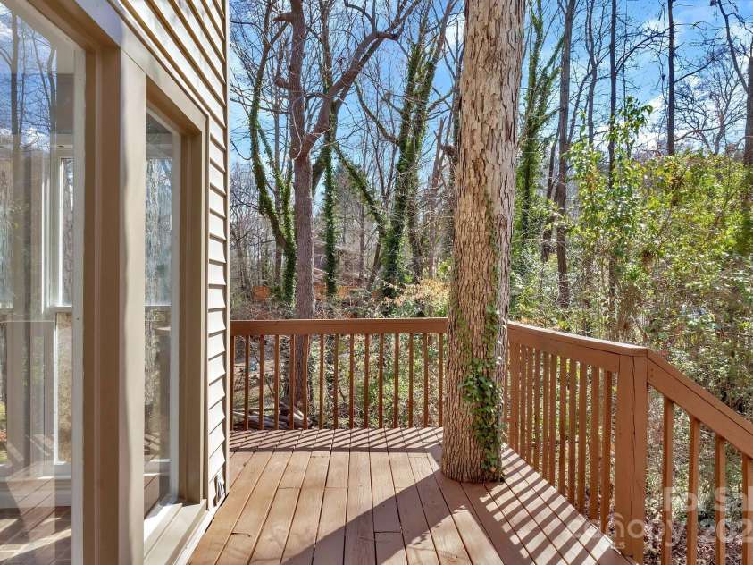 2406 Brook Canyon Drive, Charlotte, NC 28212.  MLS# CAR4237625, YatesRealty ID 6382. 